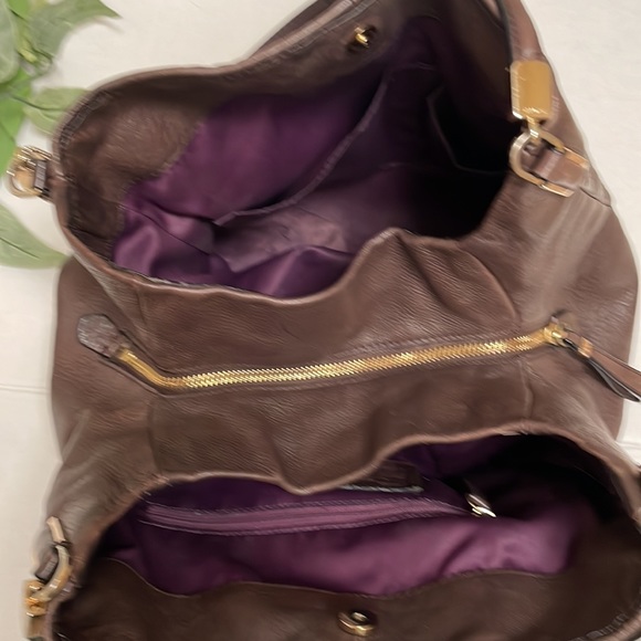 Coach - Picture 7 of 12